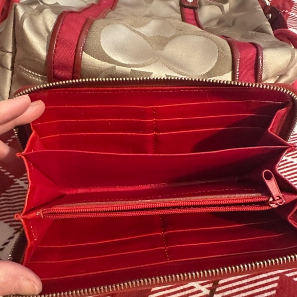 Tan coach purse and red wallet - Picture 2 of 5
